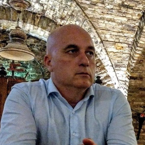 Dallos Tamás